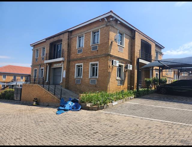 662M² OFFICE TO LET IN HALFWAY GARDENS